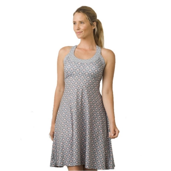 PRANA CALI DRESS IN SIZE MEDIUM - A-LINE STRETCH ATHLETIC SPRING SUMMER - Picture 3 of 16